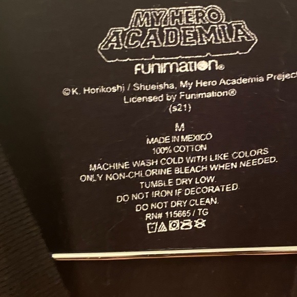 Hot‎ Topic - Picture 4 of 4